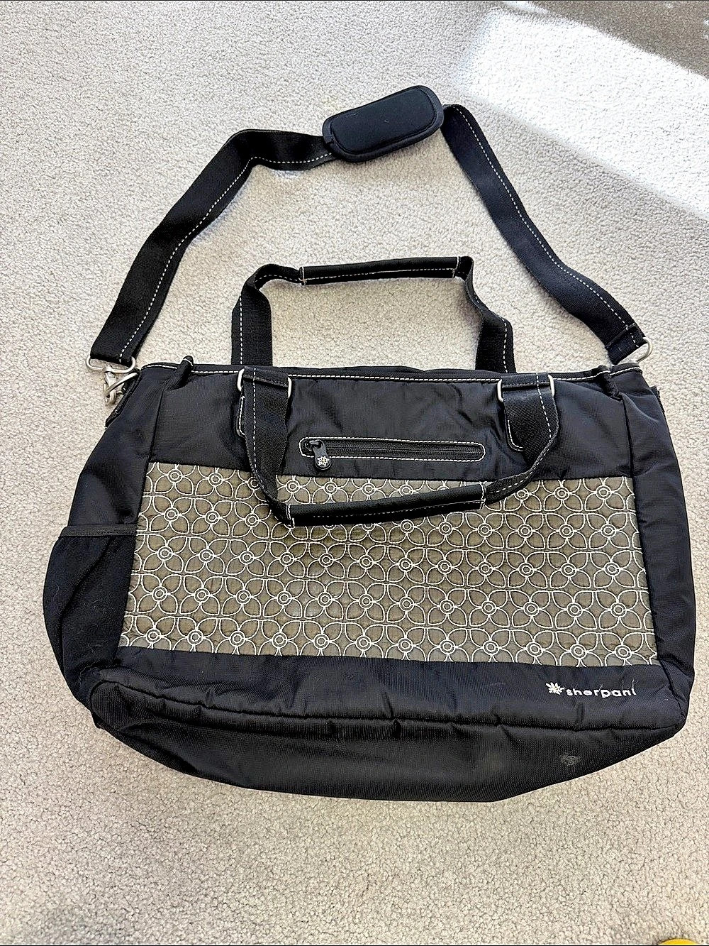 Shirpani Priya Large Messenger Laptop Crossbody Travel Bag Women’s Gray/Black